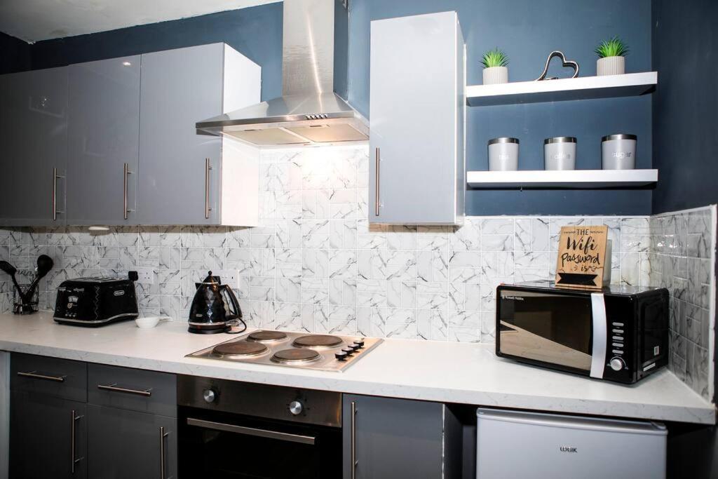 Stylish Two-Bedroom Salford Quays Apartment Manchester Zewnętrze zdjęcie