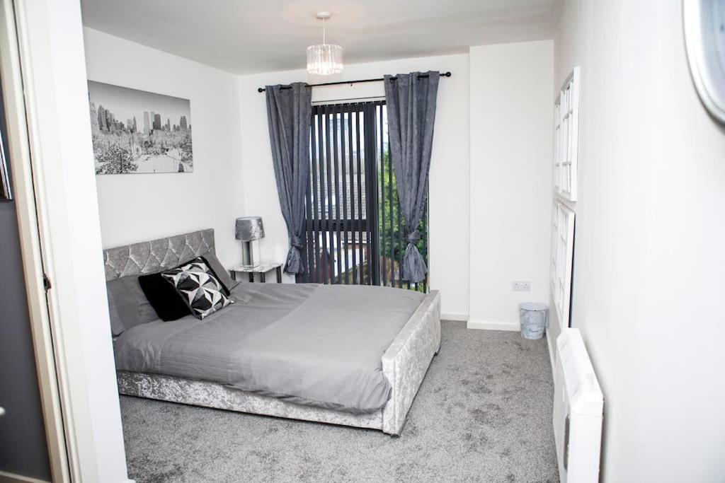 Stylish Two-Bedroom Salford Quays Apartment Manchester Zewnętrze zdjęcie