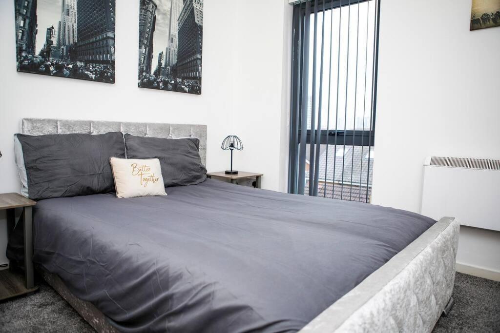 Stylish Two-Bedroom Salford Quays Apartment Manchester Zewnętrze zdjęcie