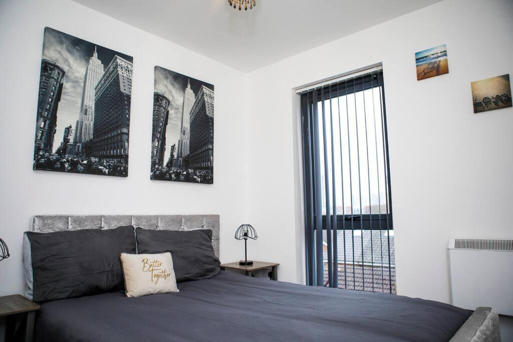 Stylish Two-Bedroom Salford Quays Apartment Manchester Zewnętrze zdjęcie