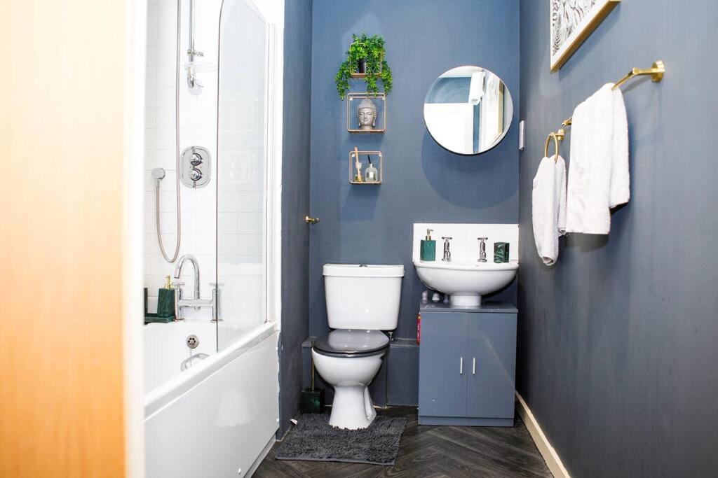 Stylish Two-Bedroom Salford Quays Apartment Manchester Zewnętrze zdjęcie